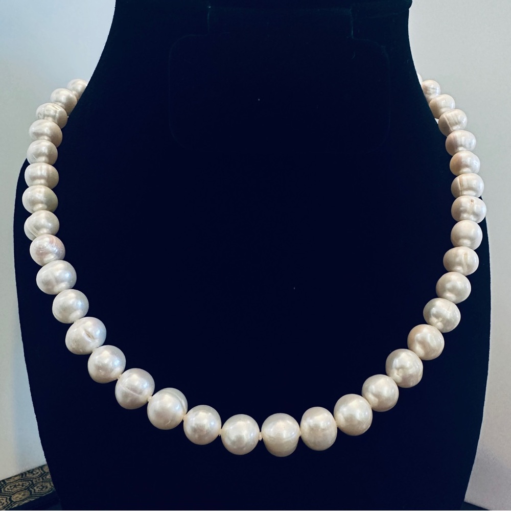 Handmade Freshwater Cultured Pearl Necklace 9MM Round Cream 18" Lobster Clasp
